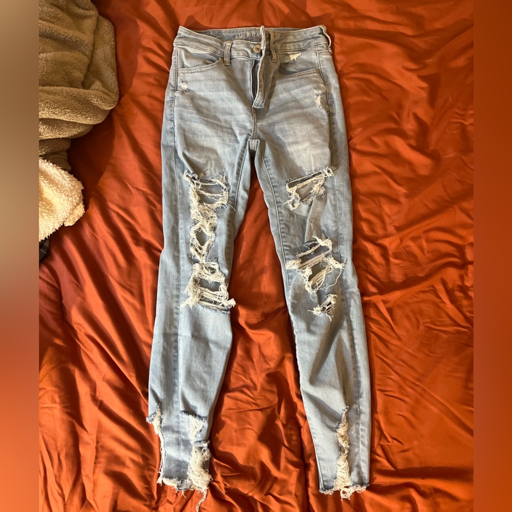 American Eagle Light Wash Ripped Skinny Jeans